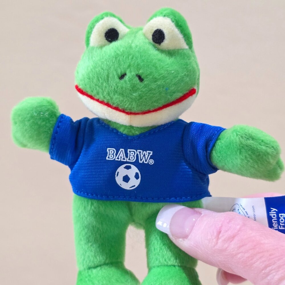 NIP 2006 Build a Bear Friendly Frog in Soccer Jersey #8 McDonalds HM Plush Toy